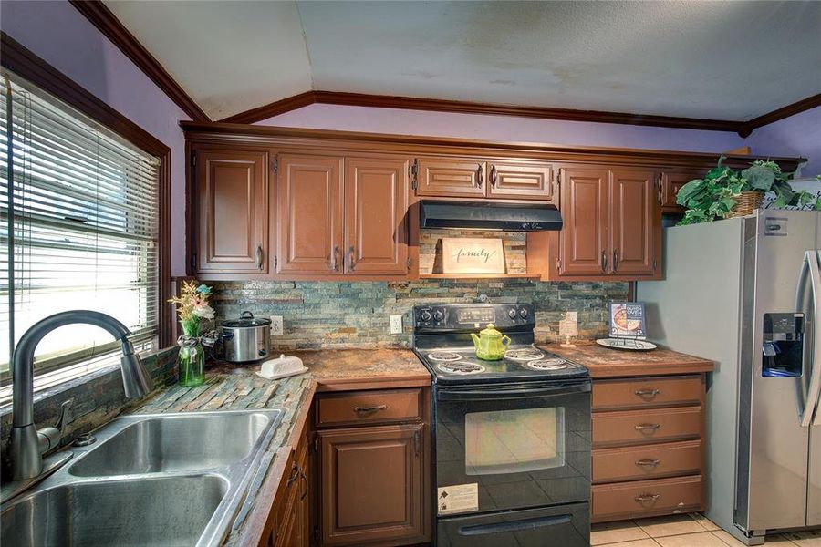 Close-up of interior finishes inside a home in , Quitman (Image 18).