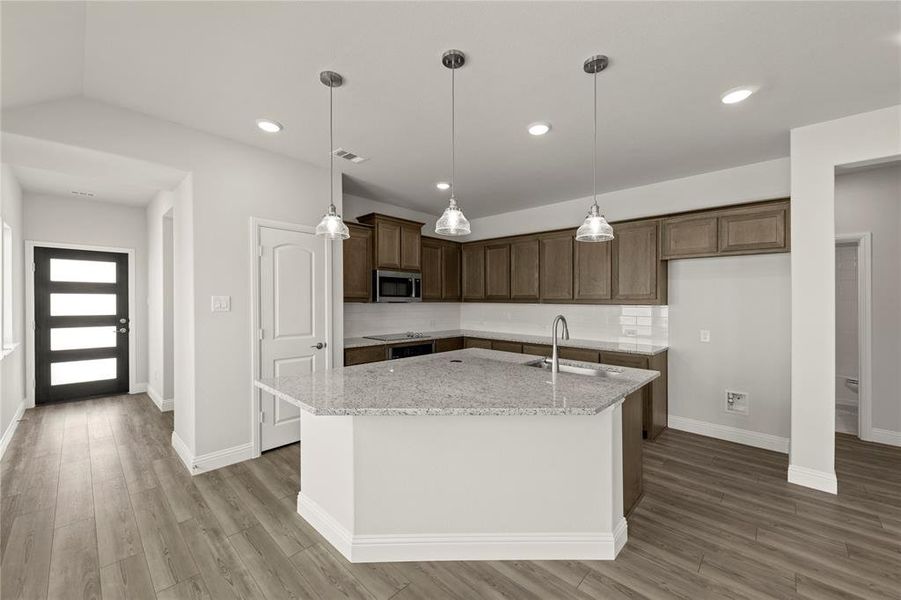 04_1640 Meadow Crest, Aubrey