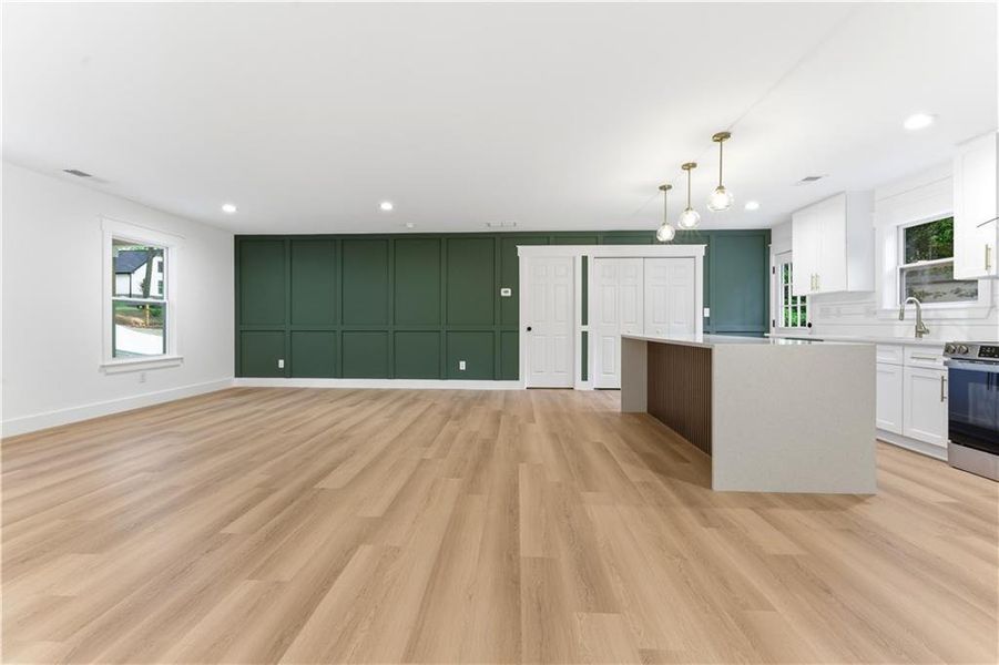 Spacious, unfurnished interior of a new home in , Cartersville (Image 20).