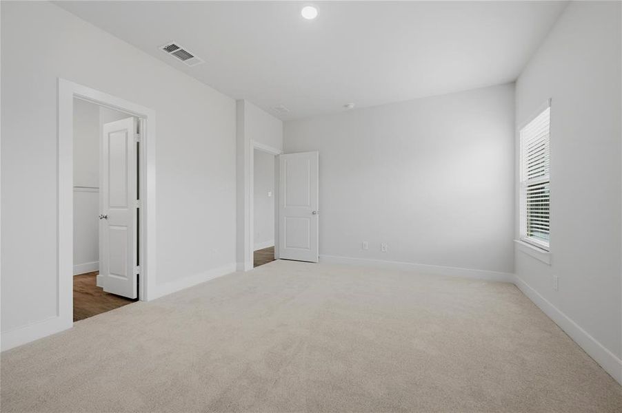 Spacious, unfurnished interior of a new home in , Forney (Image 17).