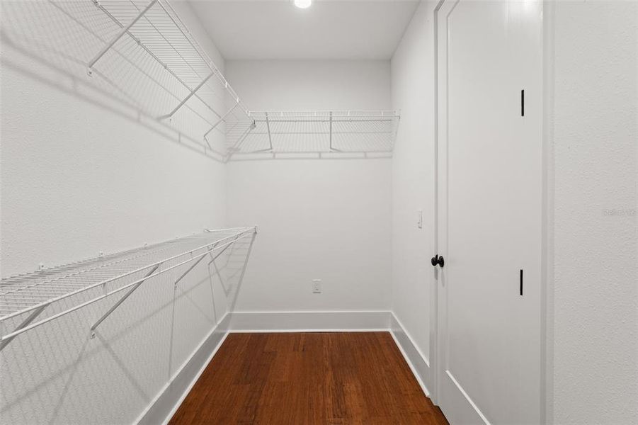 Spacious, unfurnished interior of a new home in , Tampa (Image 49).