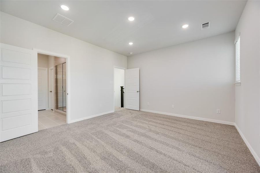 Spacious, unfurnished interior of a new home in Wade Settlement Townhomes, Frisco (Image 17).