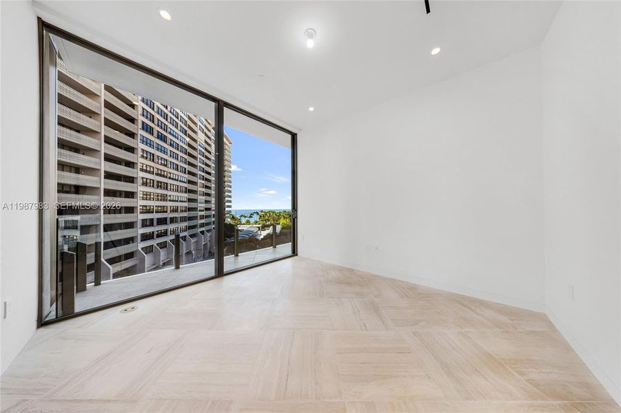 Spacious, unfurnished interior of a new home in , Miami (Image 58).