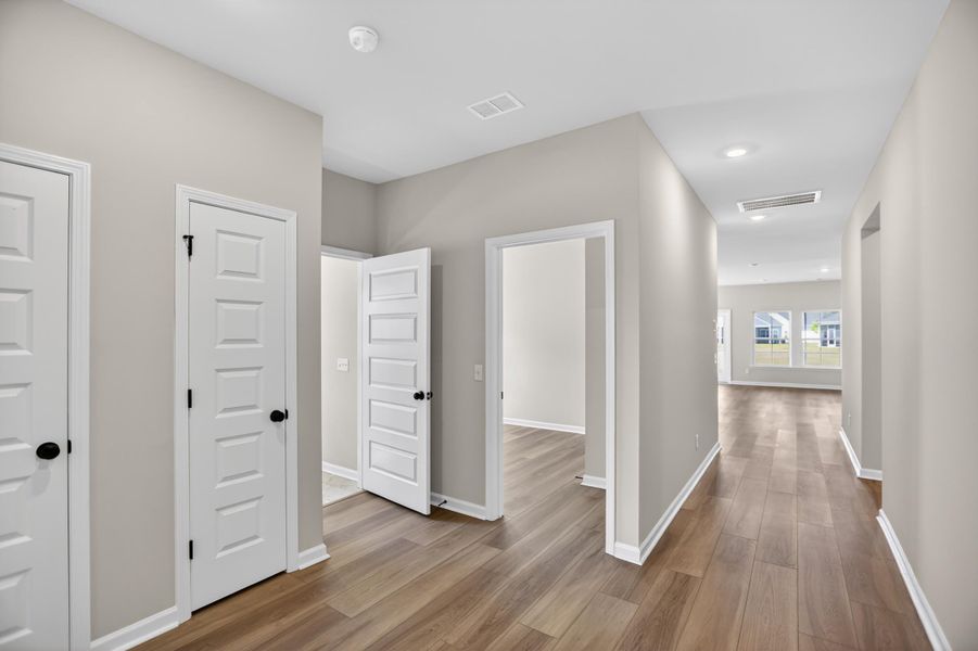 Spacious, unfurnished interior of a new home in Carnes Crossroads, Summerville (Image 10). Spacious, unfurnished interior of a new home in Carnes Crossroads, Summerville (Image 10).