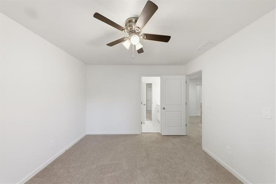 Spacious, unfurnished interior of a new home in , Whitesburg (Image 31).