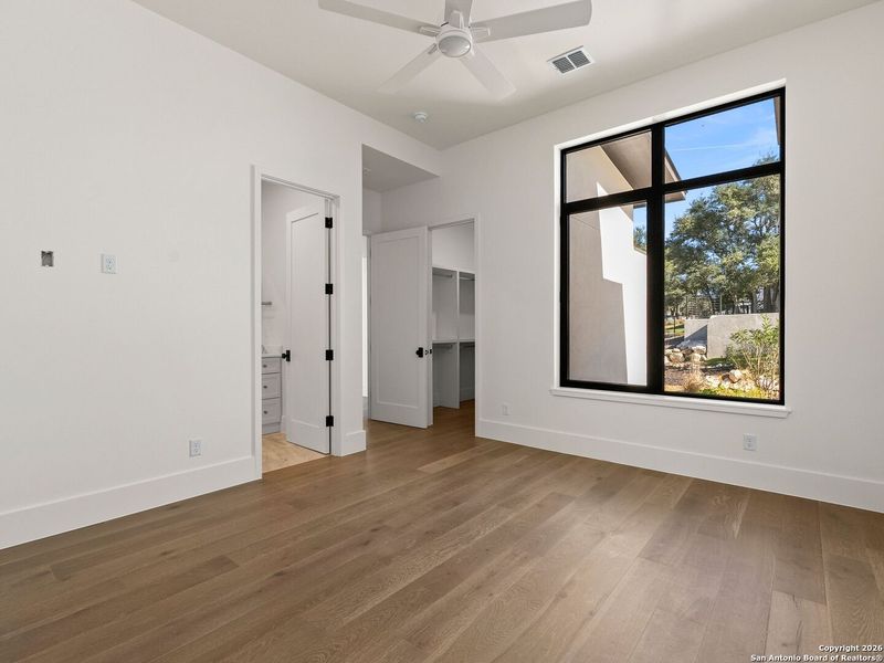 Spacious, unfurnished interior of a new home in , Boerne (Image 25).