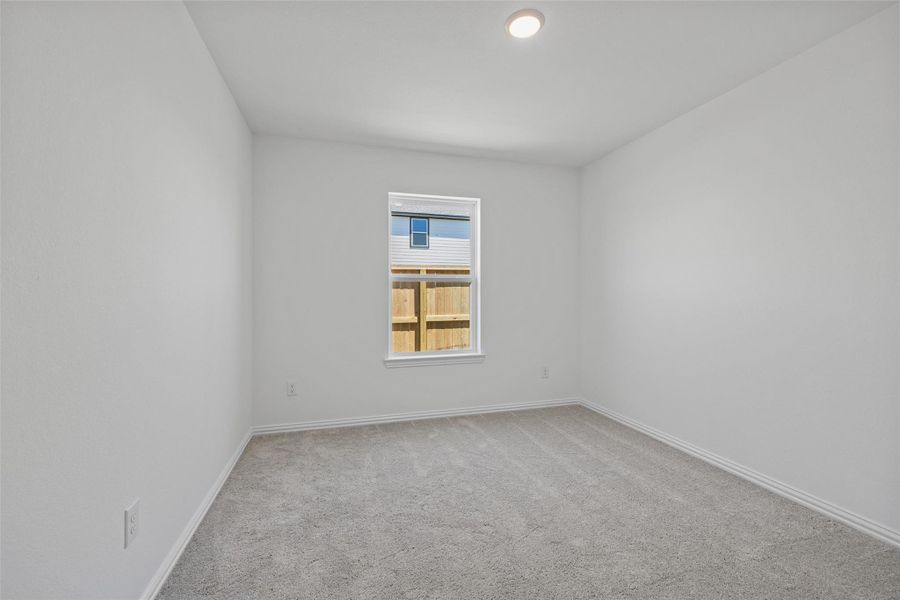Spacious, unfurnished interior of a new home in Oakwood Estates, Waller (Image 31).