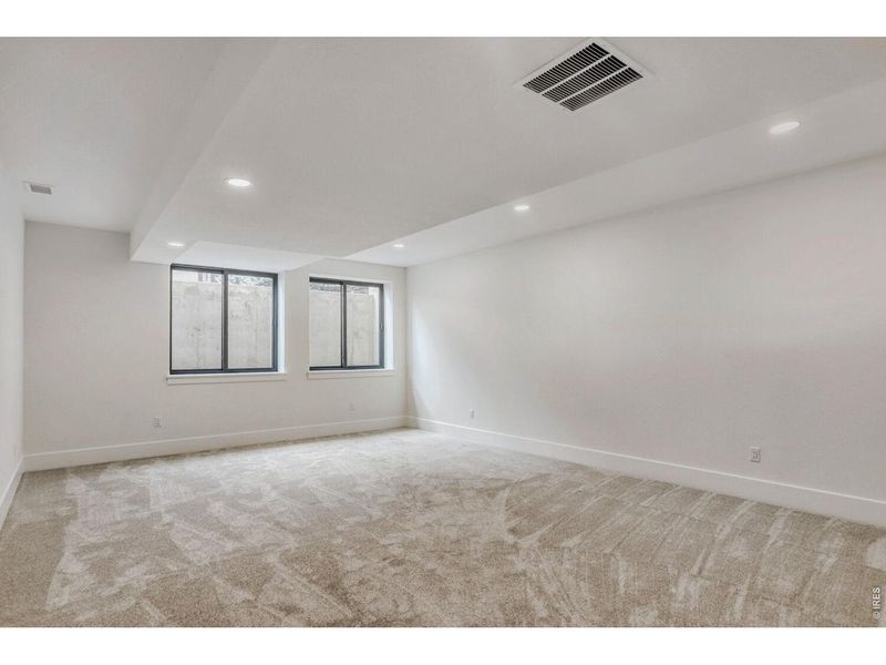 Spacious, unfurnished interior of a new home in , Loveland (Image 24).