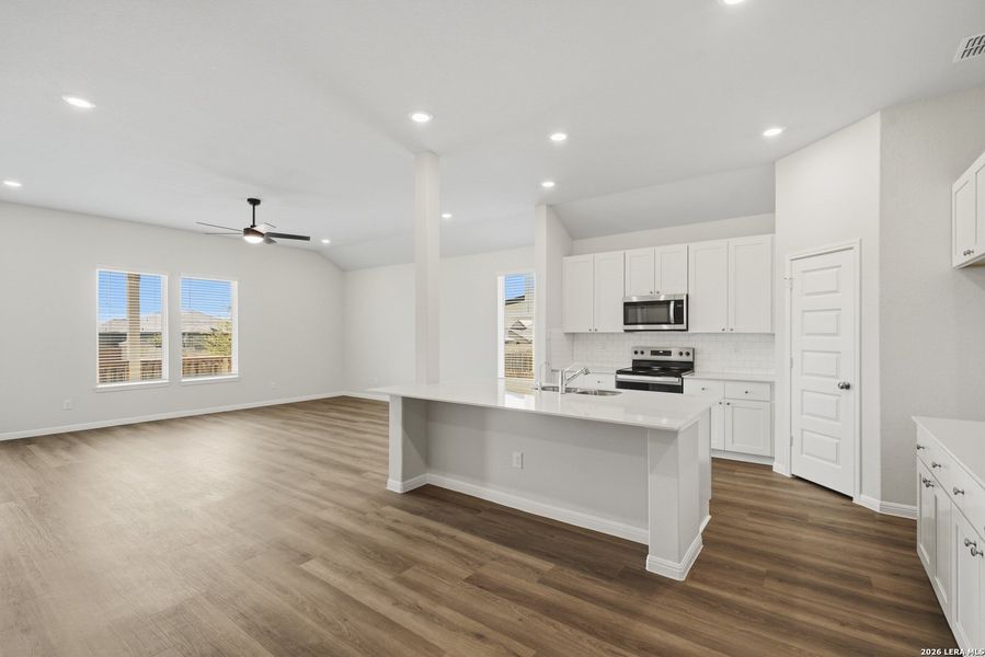 Furnished interior view inside a new home in Cinco Lakes, San Antonio (Image 5).