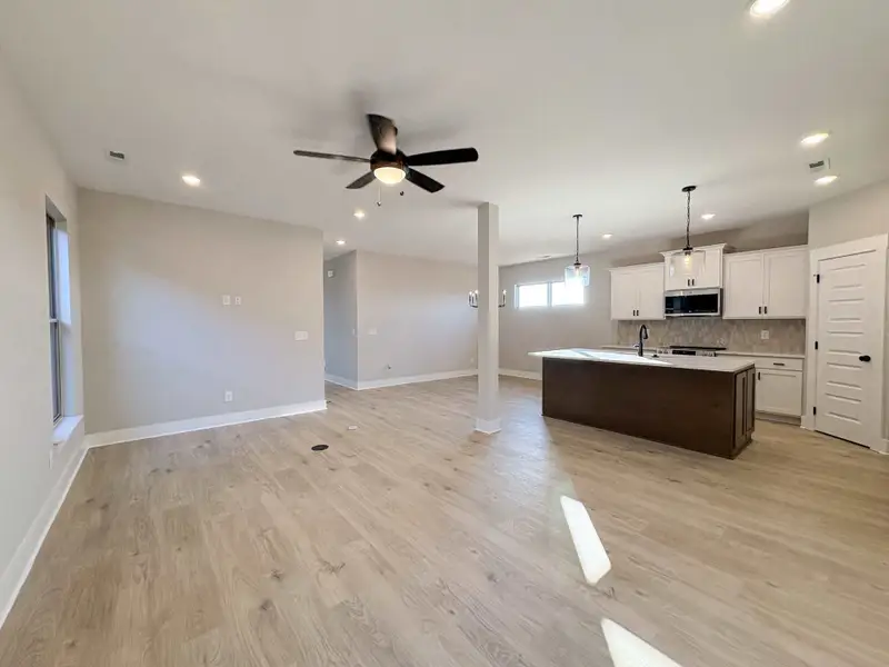 Spacious, unfurnished interior of a new home in The Paddock, Gallatin (Image 4).