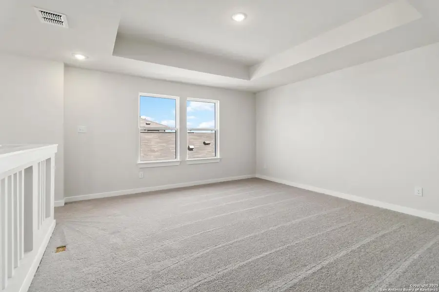 Spacious, unfurnished interior of a new home in Willow Point, San Antonio (Image 10). Spacious, unfurnished interior of a new home in Willow Point, San Antonio (Image 10).