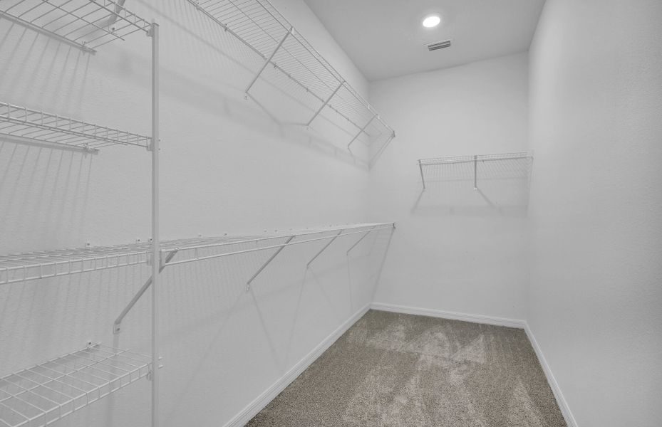 Representative unfurnished interior of a home built from the Drayton Select by Pulte Homes in Lakeview Estates, Palm Coast (Image 16).