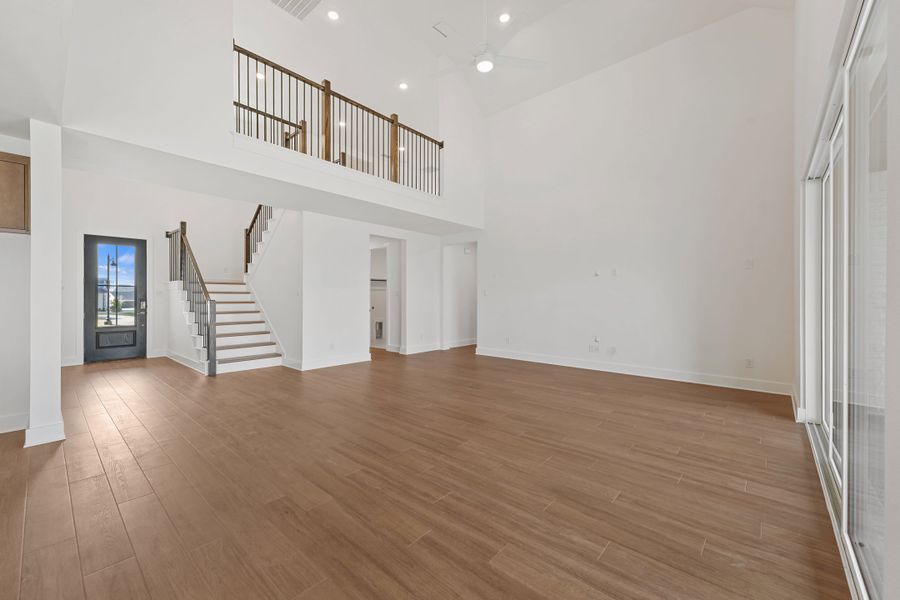 Spacious, unfurnished interior of a new home in Union Park, Little Elm (Image 15).