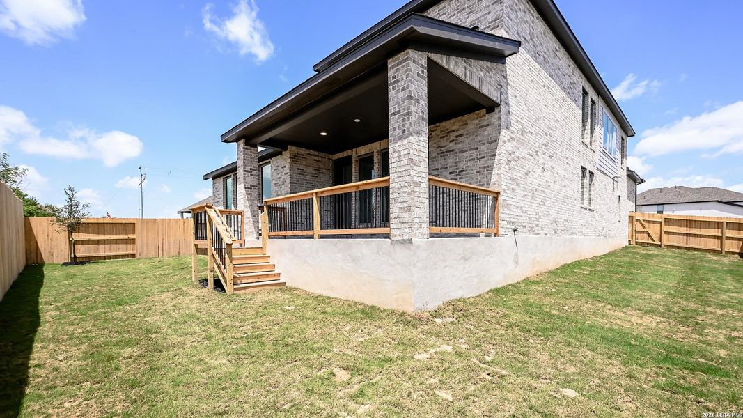Exterior details and patio area of a home in Cibolo Valley Heights, Cibolo (Image 4).