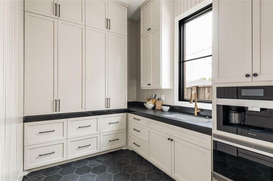 Furnished interior view inside a new home in , Dallas (Image 12). Furnished interior view inside a new home in , Dallas (Image 12).