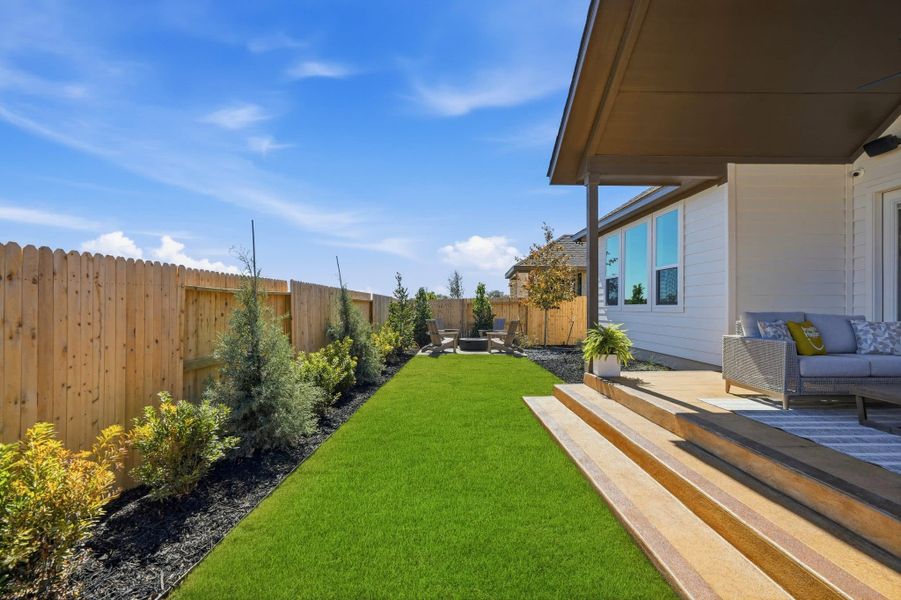 Exterior details and patio area of a home in Prominence, San Antonio (Image 33).