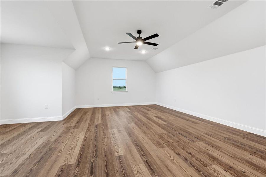 Spacious, unfurnished interior of a new home in , Sanger (Image 26).