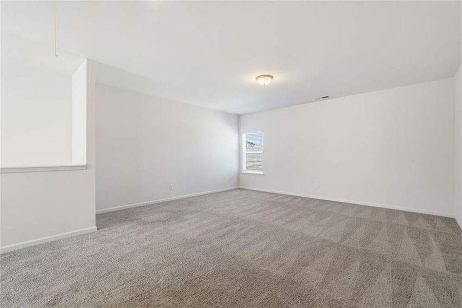 Spacious, unfurnished interior of a new home in , Calhoun (Image 19).