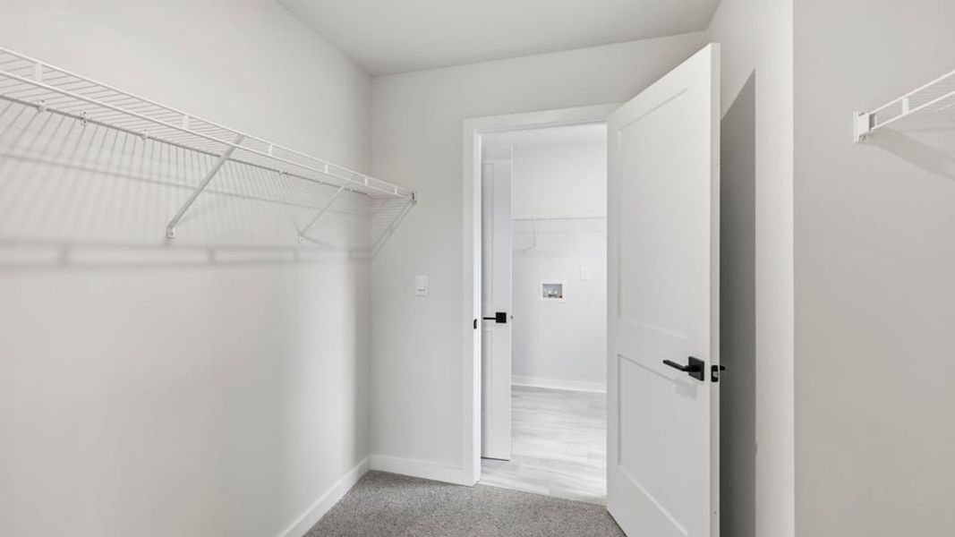 Spacious, unfurnished interior of a new home in Sunset Summits, Spartanburg (Image 32).