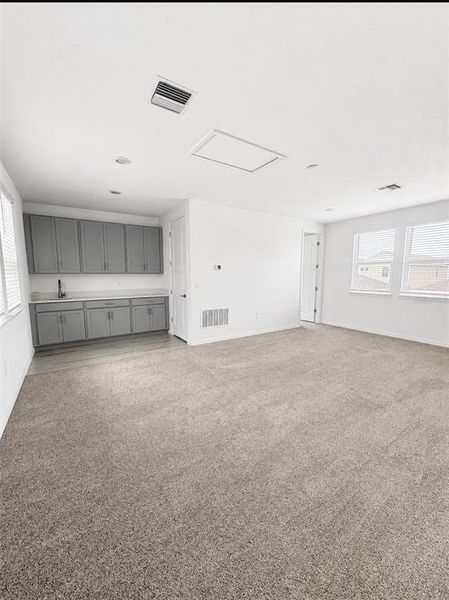 Spacious, unfurnished interior of a new home in , St. Cloud (Image 19).