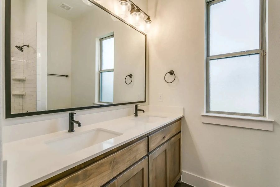 Representative furnished interior of a home built from the The Finley by Elmwood Custom Homes in Byrum Ranch, Maypearl (Image 15).