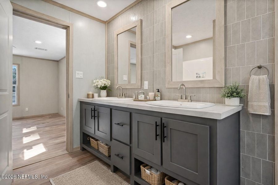 Furnished interior view inside a new home in , Keystone Heights (Image 10).