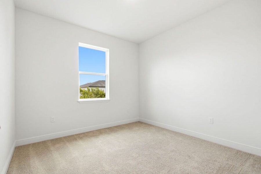 Spacious, unfurnished interior of a new home in Cape Coral, Cape Coral (Image 10).