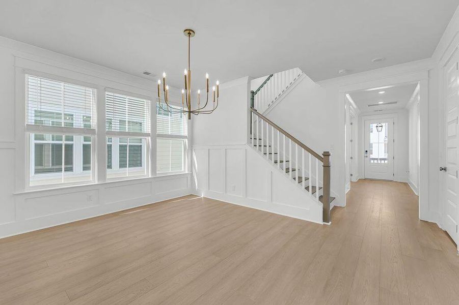 Spacious, unfurnished interior of a new home in Central Park, Charleston (Image 27).
