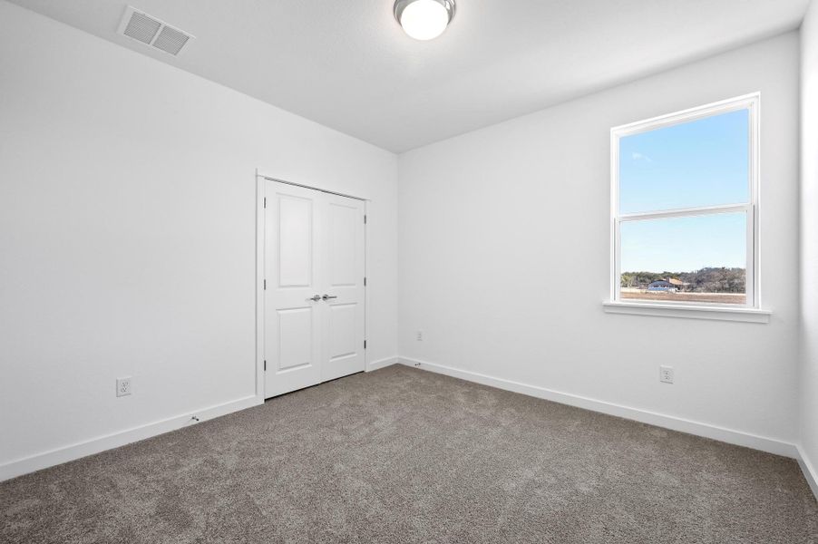 Spacious, unfurnished interior of a new home in , Buda (Image 16).