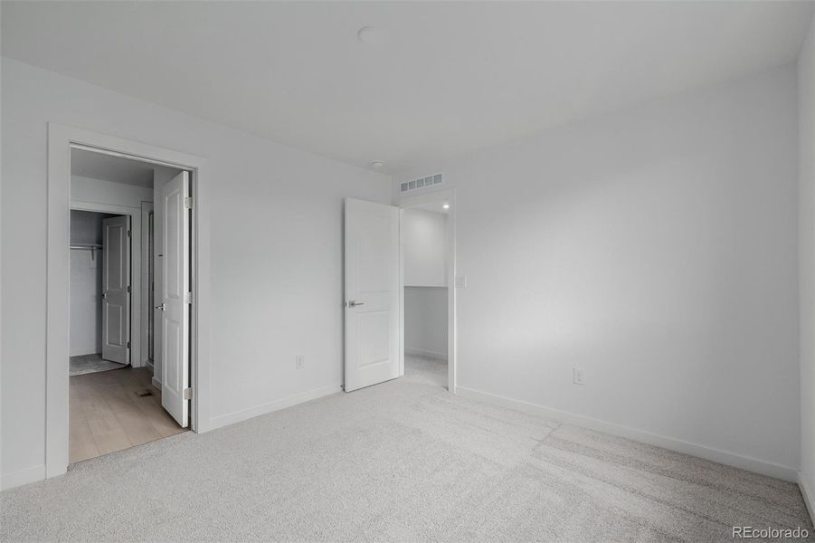 Spacious, unfurnished interior of a new home in , Denver (Image 21).