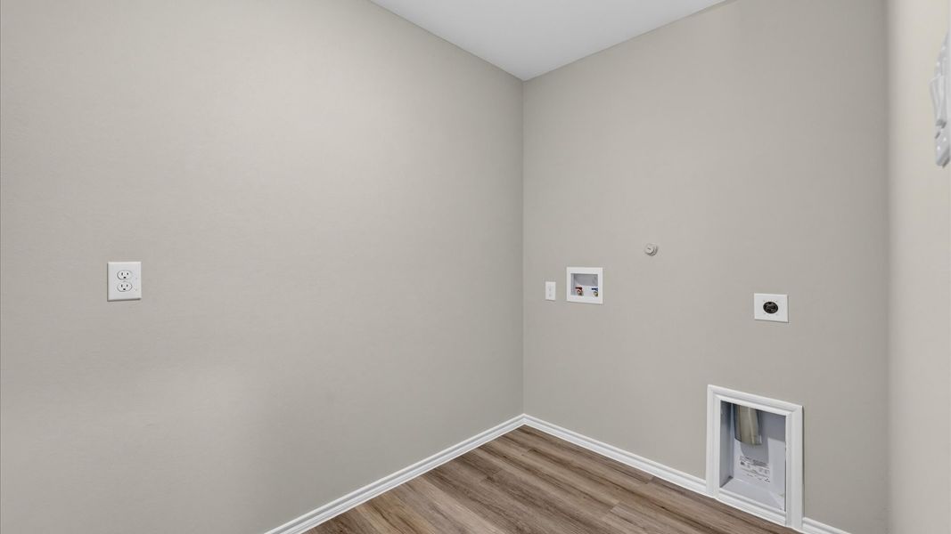 Spacious, unfurnished interior of a new home in Longhorn Estates, Fort Worth (Image 24). Spacious, unfurnished interior of a new home in Longhorn Estates, Fort Worth (Image 24).