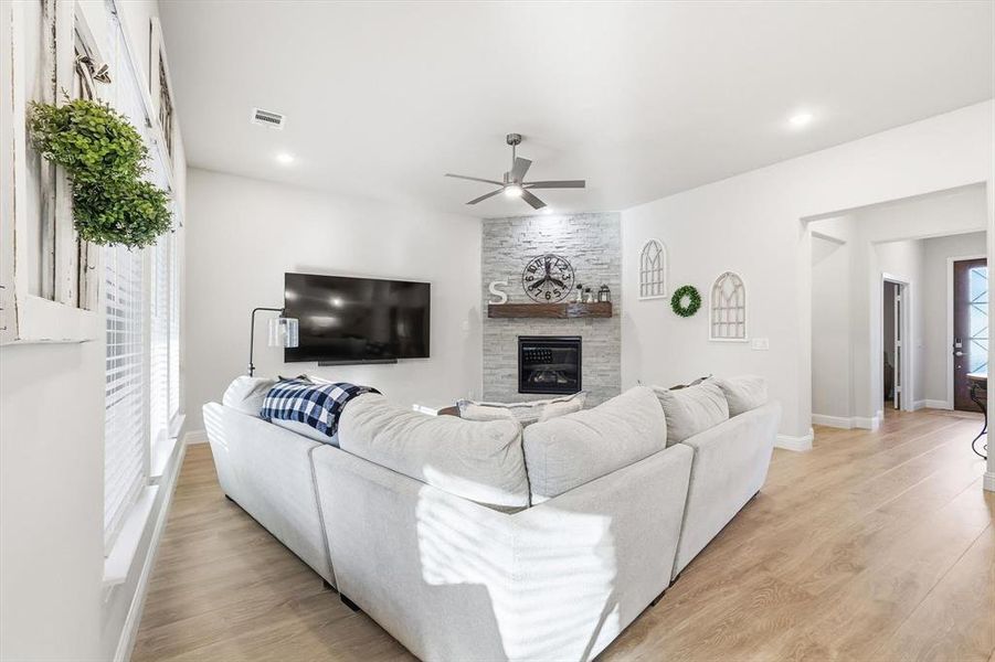 Furnished interior view inside a new home in , Midlothian (Image 11).