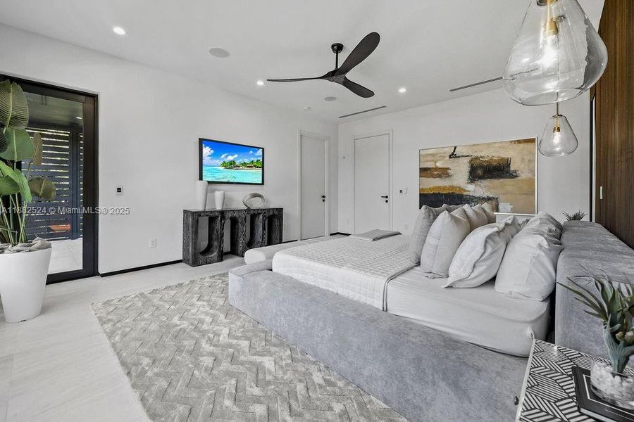 Furnished interior view inside a new home in , Fort Lauderdale (Image 35).