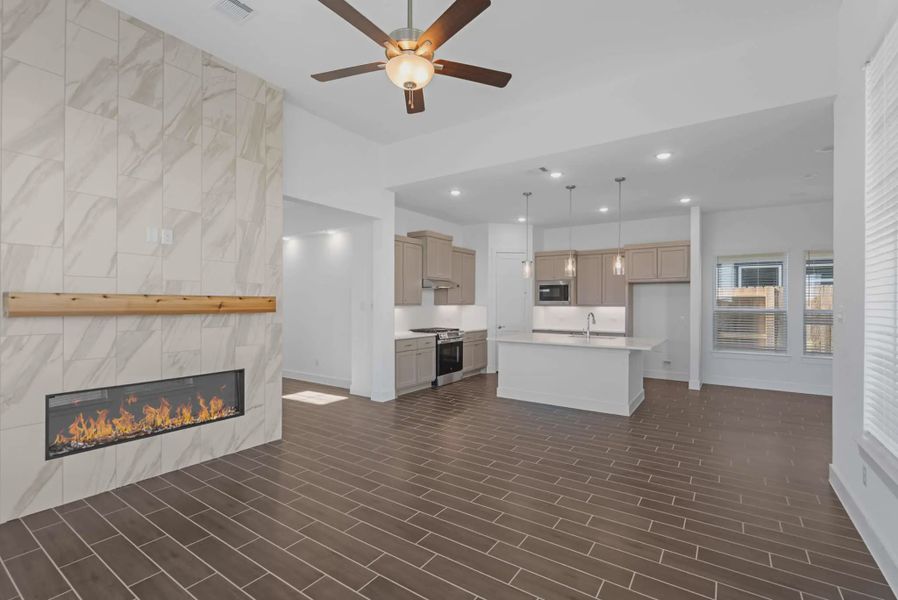 Image 68 representing the St Andrews by Chesmar Homes in Riceland Alley Loads, Mont Belvieu, TX.