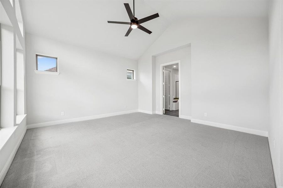 Spacious, unfurnished interior of a new home in Monterra - Classics, Fate (Image 20).