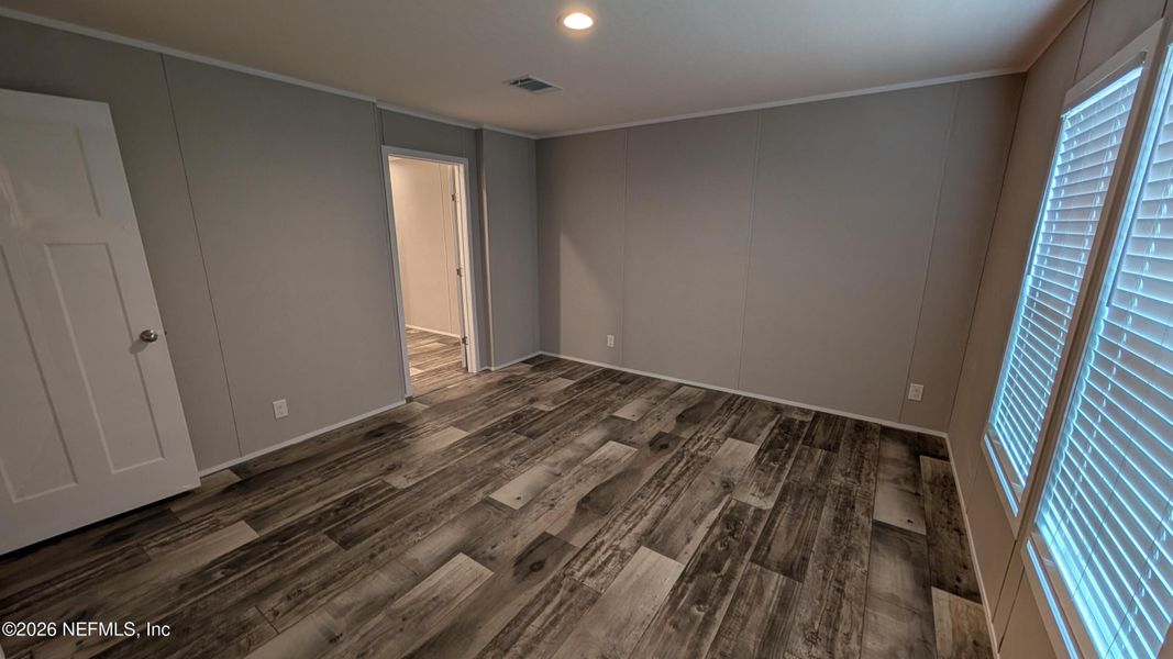 Spacious, unfurnished interior of a new home in , Callahan (Image 13).