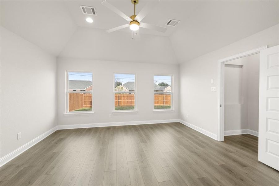 517 Geyser- Primary Suite-1 517 Geyser- Primary Suite-1