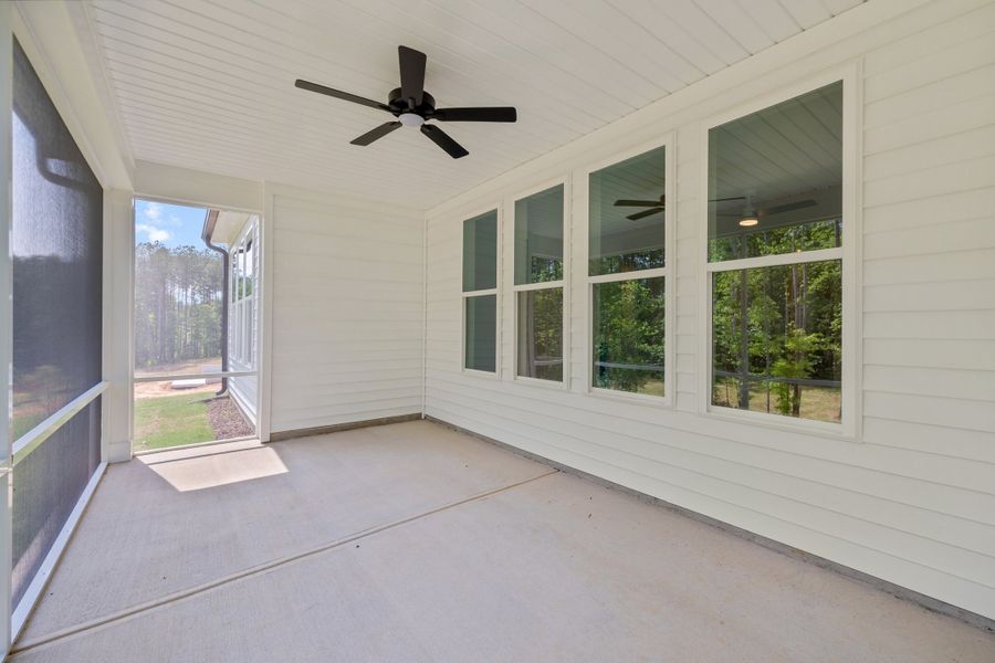 Representative exterior details of a home built from the The Chandler by RobuckHomes in Baylee Ridge, Selma (Image 85).