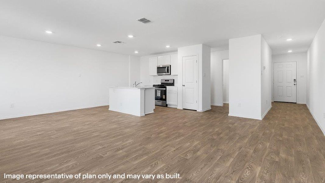 Spacious, unfurnished interior of a new home in Blue Ridge Ranch, San Antonio (Image 16). Spacious, unfurnished interior of a new home in Blue Ridge Ranch, San Antonio (Image 16).
