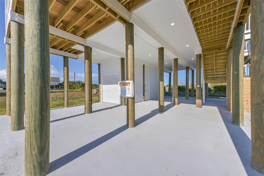 Exterior details and patio area of a home in , Galveston (Image 35).