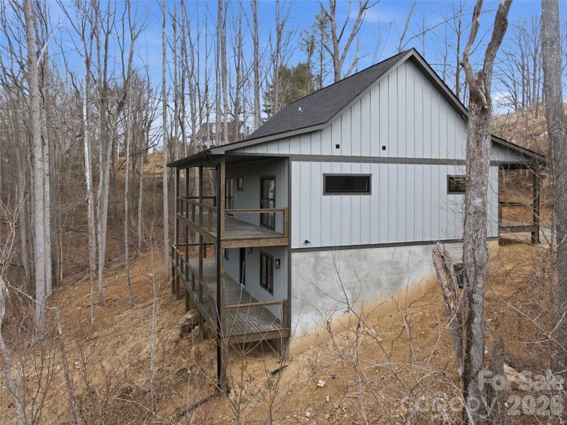 Exterior details and patio area of a home in , Clyde (Image 18).