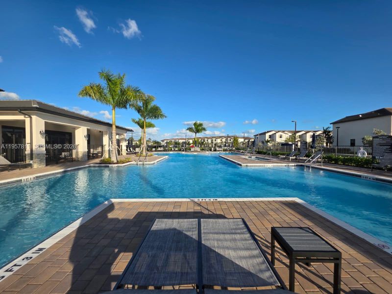 Community amenities in , Homestead (Image 18).