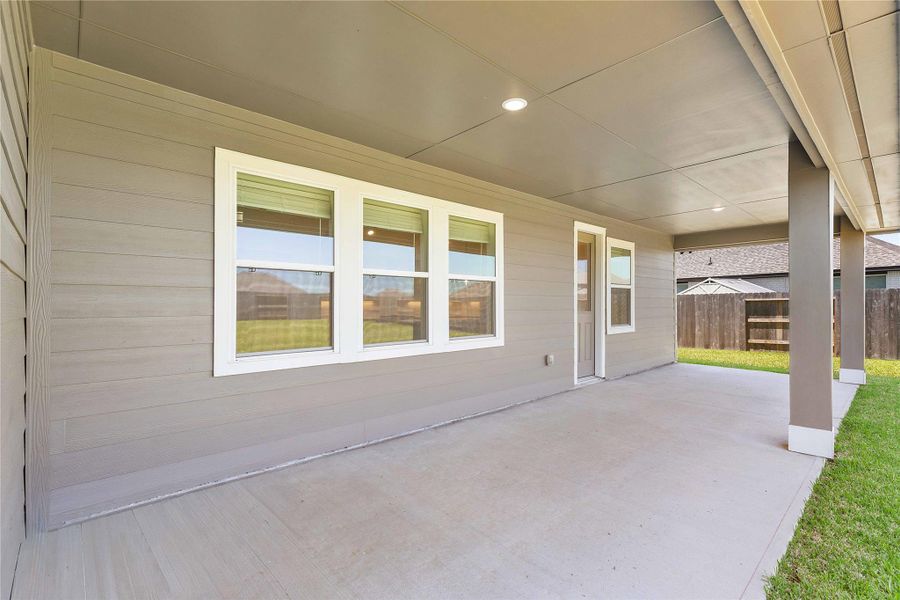 Exterior details and patio area of a home in River Ranch Estates, Dayton (Image 28).