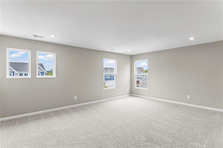Spacious, unfurnished interior of a new home in Sage Woods, Dallas (Image 33).