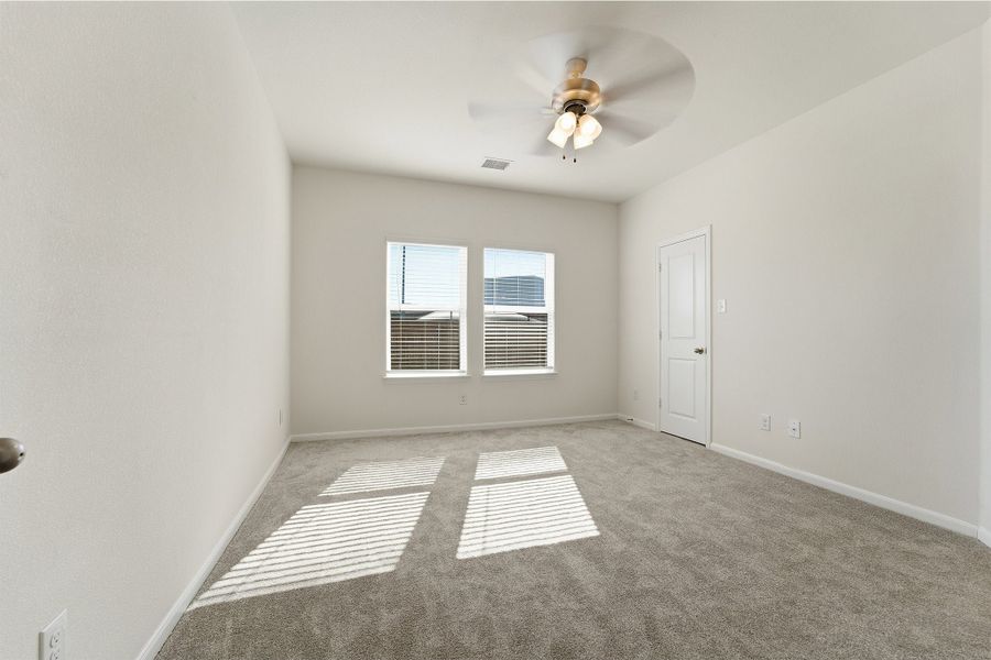Spacious, unfurnished interior of a new home in Pebblebrook, Sherman (Image 47).
