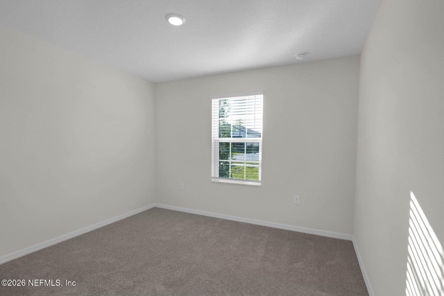 Spacious, unfurnished interior of a new home in Rolling Hills, Green Cove Springs (Image 17).