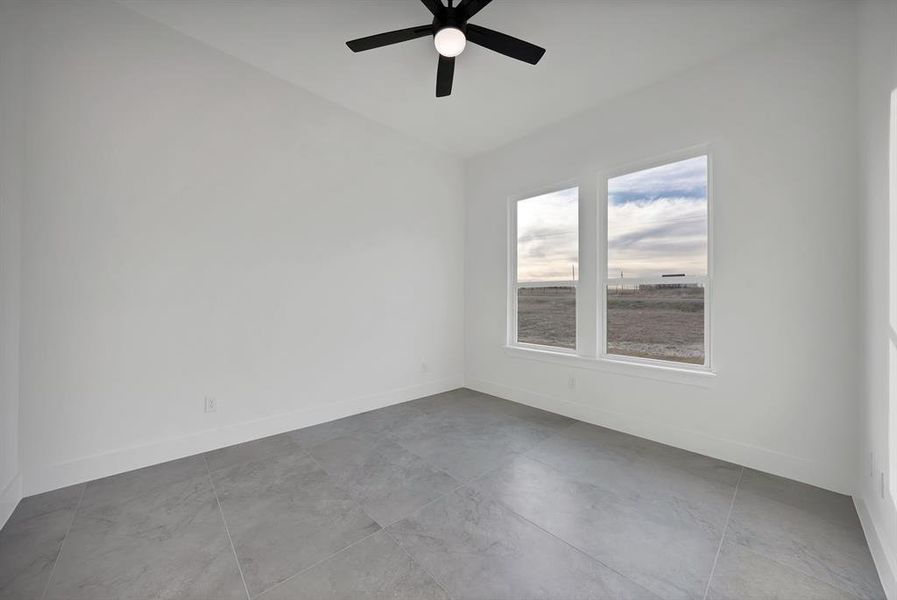 Spacious, unfurnished interior of a new home in , Celeste (Image 22).