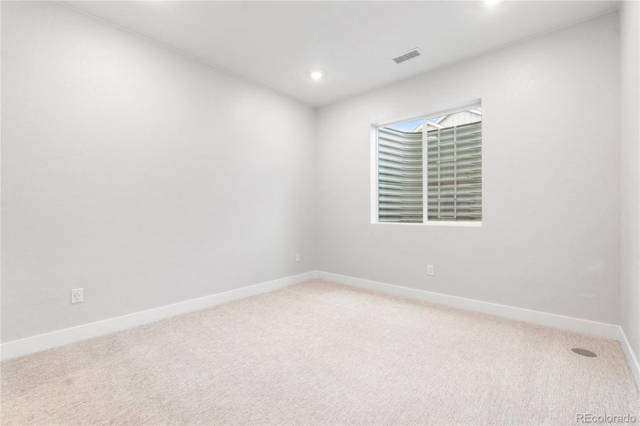 Spacious, unfurnished interior of a new home in Horizon at Solstice, Littleton (Image 28).