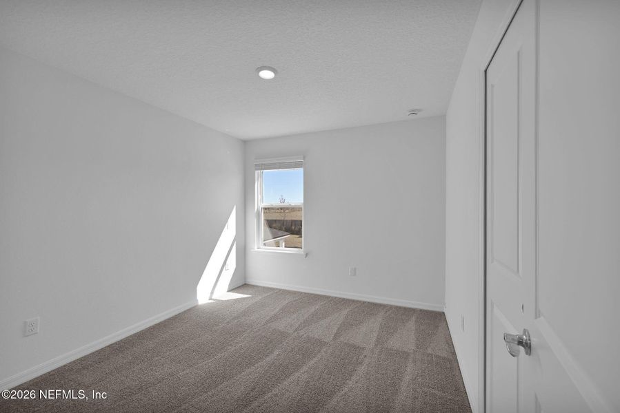 Spacious, unfurnished interior of a new home in Hyland Trail, Green Cove Springs (Image 15).