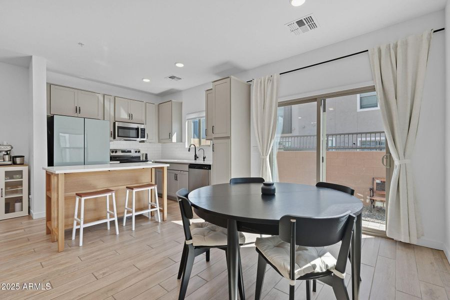 10-web-or-mls-Red-10